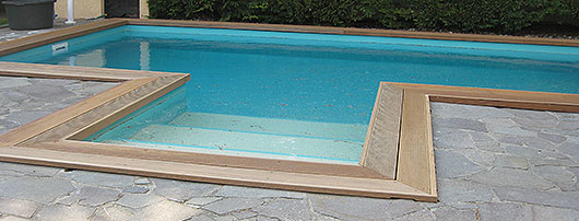 poolumrandung